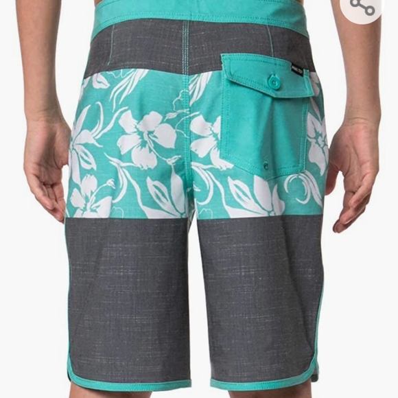 Hang Ten Board Shorts - Picture 3 of 8